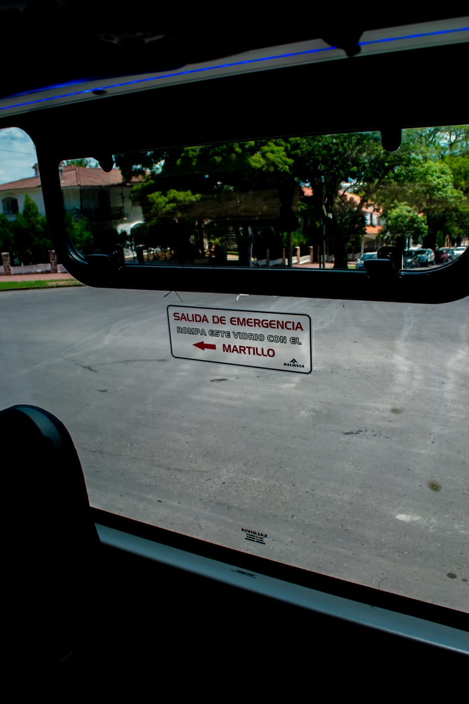 Piso Elevado Ejecutivo, salida de emergencia